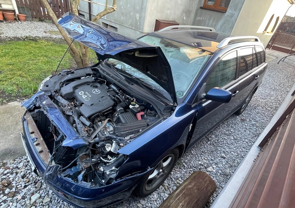 Toyota Avensis cena 4500 przebieg: 270000, rok produkcji 2003 z Radom małe 56